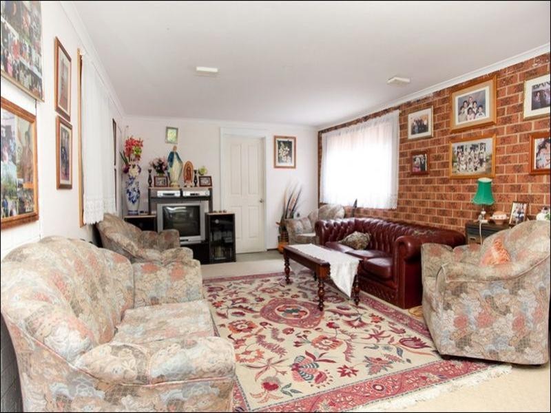 21 Padstum Avenue, Lalor VIC 3075