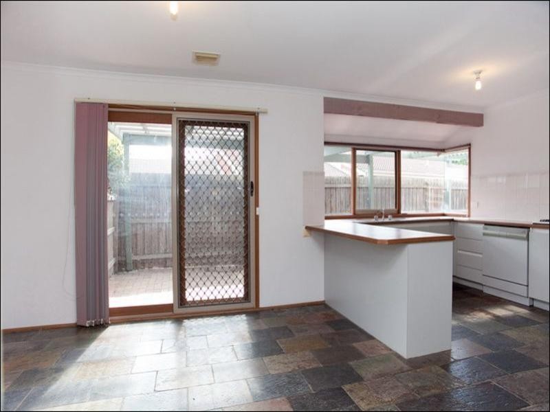 43 Hobson Crescent, Mill Park VIC 3082