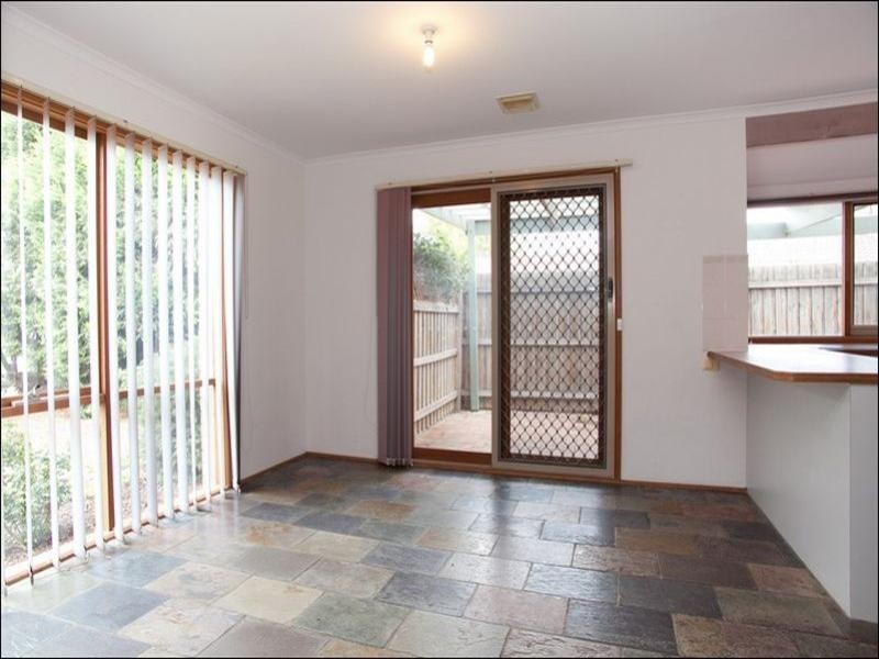 43 Hobson Crescent, Mill Park VIC 3082