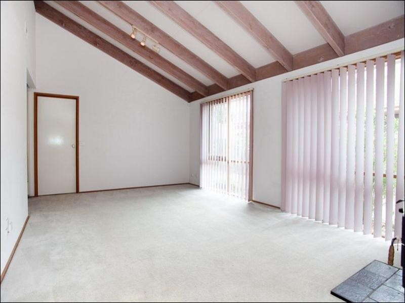 43 Hobson Crescent, Mill Park VIC 3082