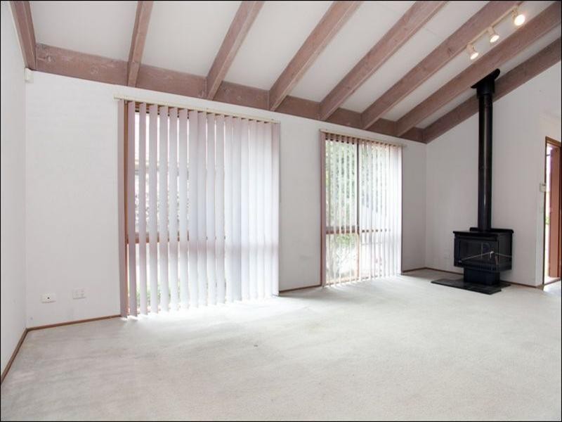 43 Hobson Crescent, Mill Park VIC 3082