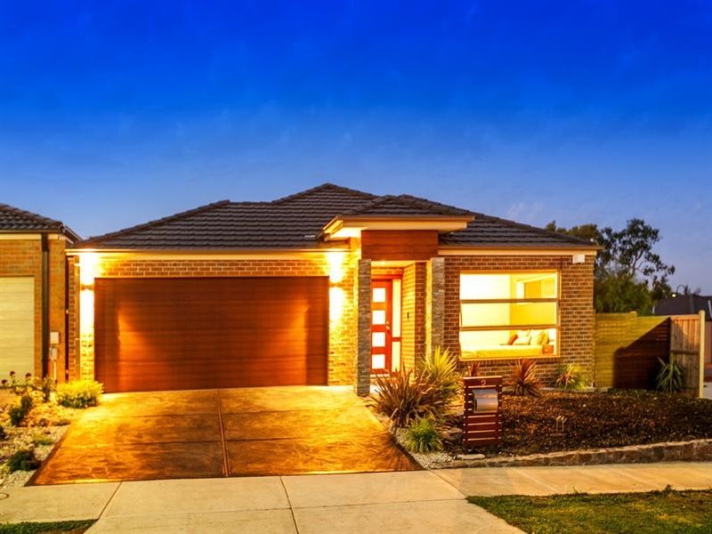 2 Cabarita Cresent, South Morang VIC 3752