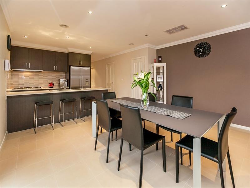 2 Cabarita Cresent, South Morang VIC 3752