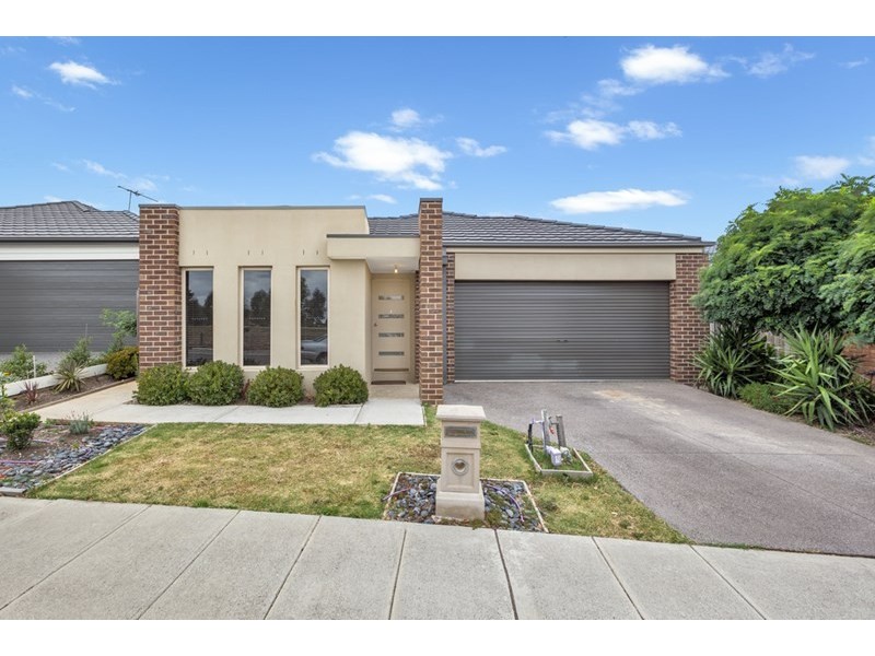 33 Whitelight Avenue, Epping VIC 3076