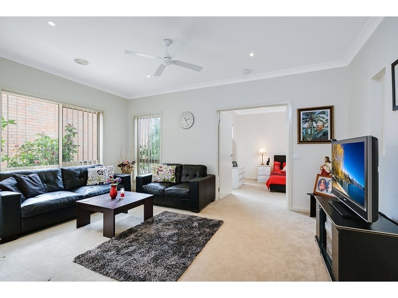 33 Whitelight Avenue, Epping VIC 3076