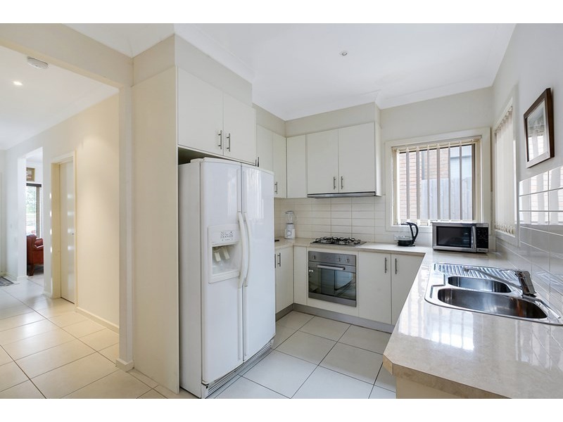 33 Whitelight Avenue, Epping VIC 3076