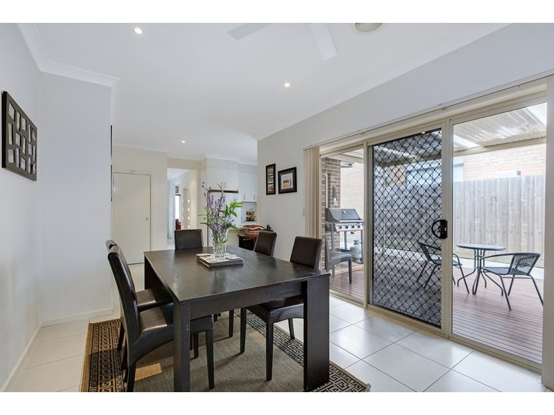 33 Whitelight Avenue, Epping VIC 3076