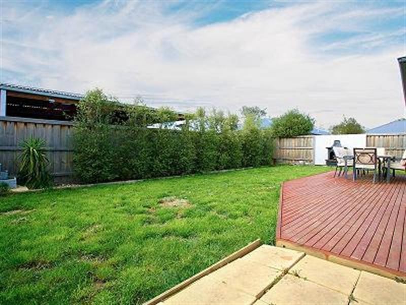 19 Glenshire Grove, Doreen VIC 3754