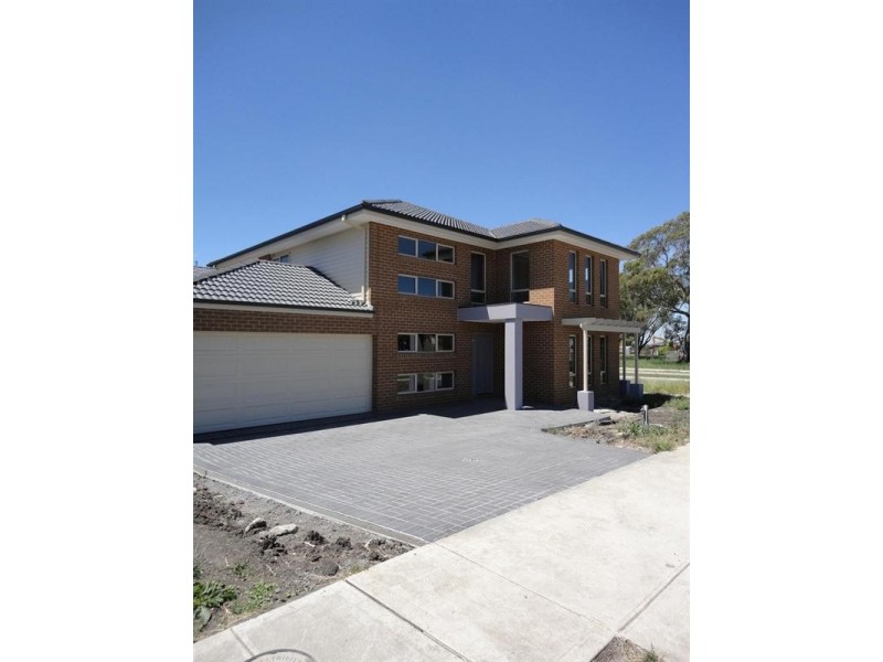 2 Loughton Drive, Epping VIC 3076