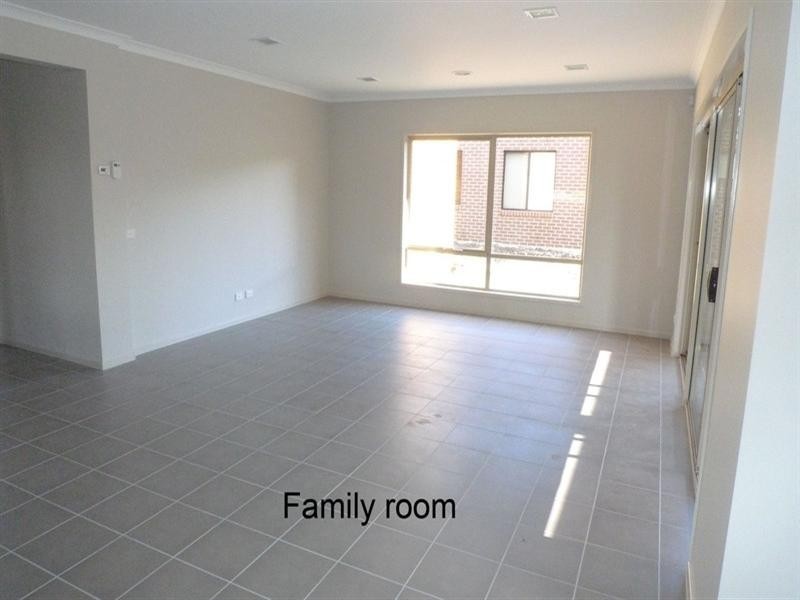 2 Loughton Drive, Epping VIC 3076