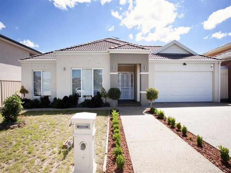 6 Greenfields Drive, Epping VIC 3076