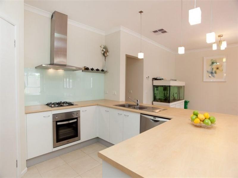 6 Greenfields Drive, Epping VIC 3076