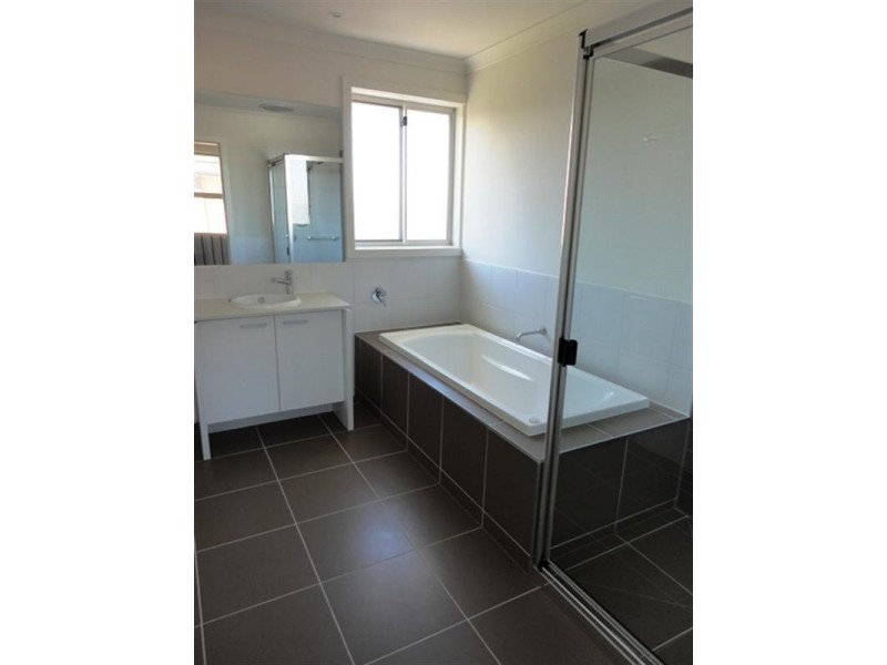 28 Cascade Crescent, Epping VIC 3076