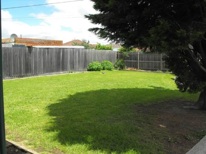 8 Owen Court, Thomastown VIC 3074