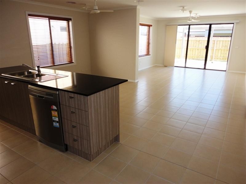 5 Starlight Gardens, Epping VIC 3076