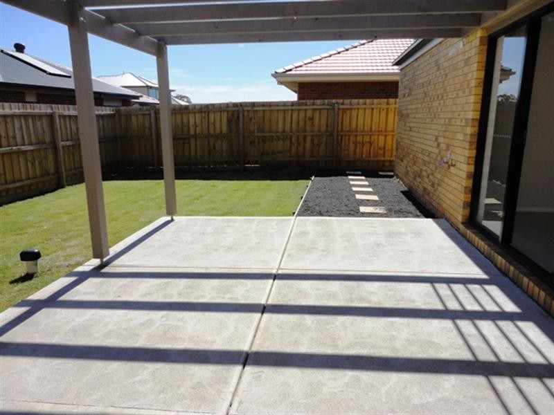 5 Starlight Gardens, Epping VIC 3076