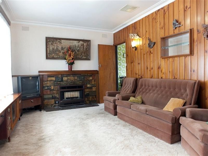 8 East Court, Lalor VIC 3075