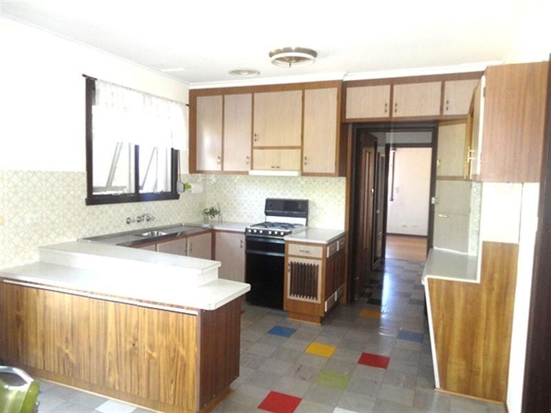 8 East Court, Lalor VIC 3075