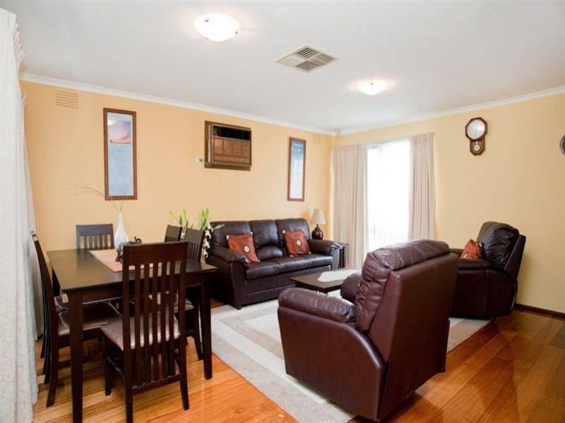 33 Buckland Crescent, Epping VIC 3076
