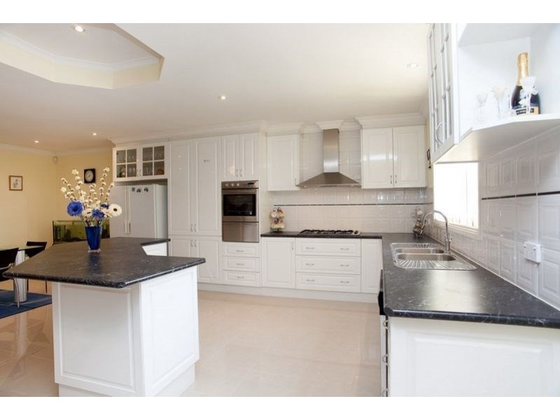 7 Brabham Drive, Mill Park VIC 3082