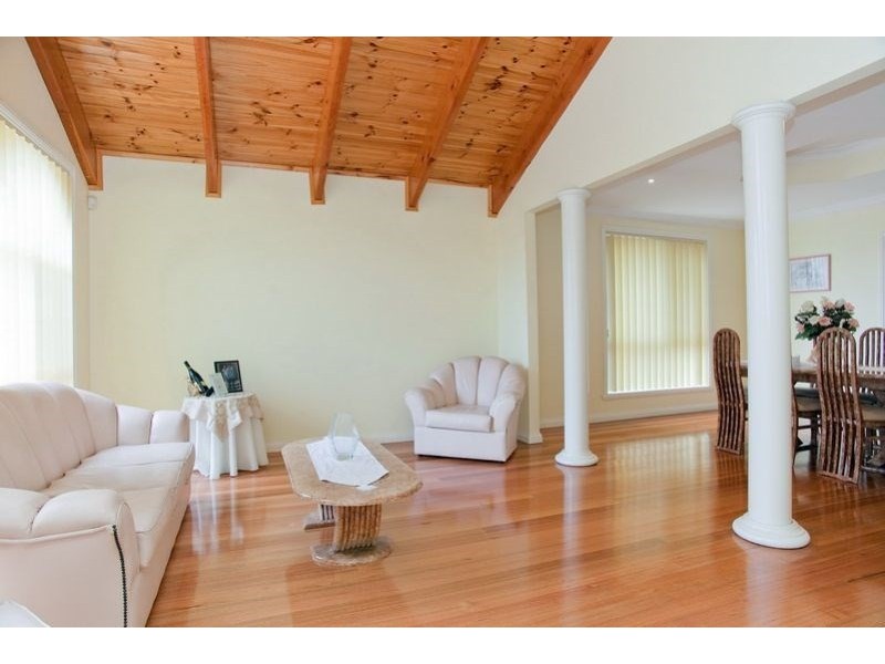 7 Brabham Drive, Mill Park VIC 3082