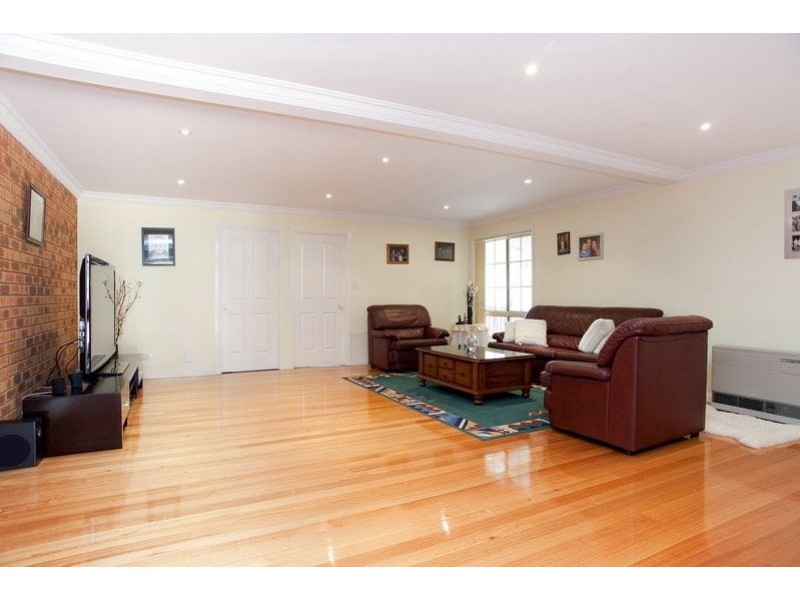 7 Brabham Drive, Mill Park VIC 3082