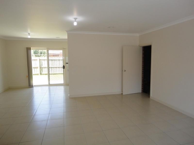 2/43 Derrick Street, Lalor VIC 3075