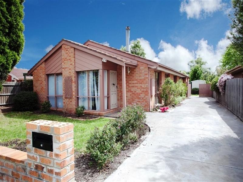 43 Hobson Crescent, Mill Park VIC 3082