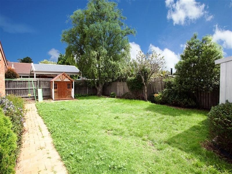 43 Hobson Crescent, Mill Park VIC 3082