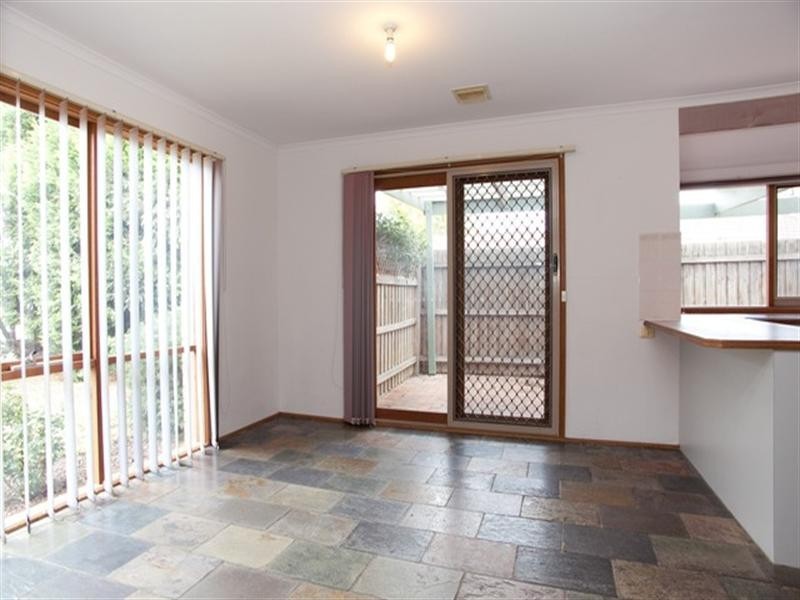 43 Hobson Crescent, Mill Park VIC 3082