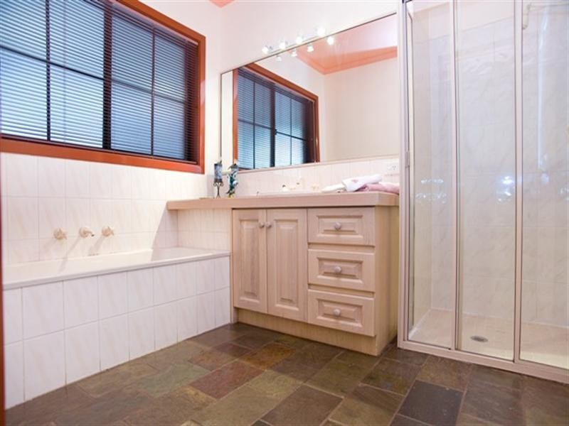 6 Brush Road, Epping VIC 3076