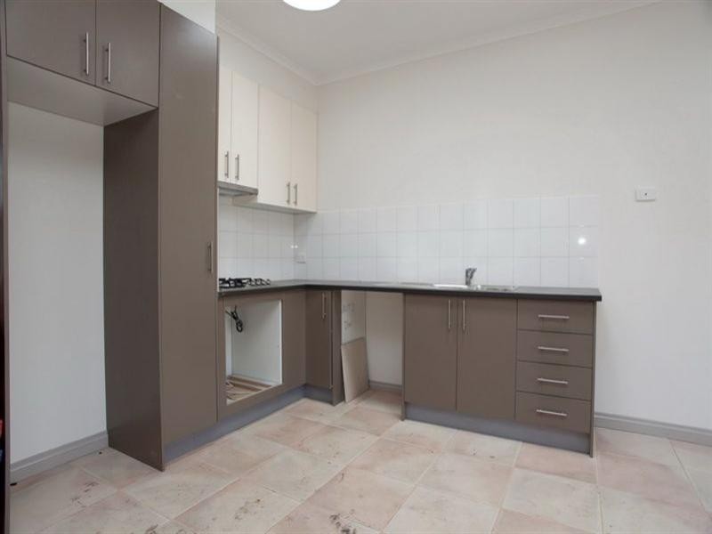 2/58-60 Memorial Avenue, Epping VIC 3076