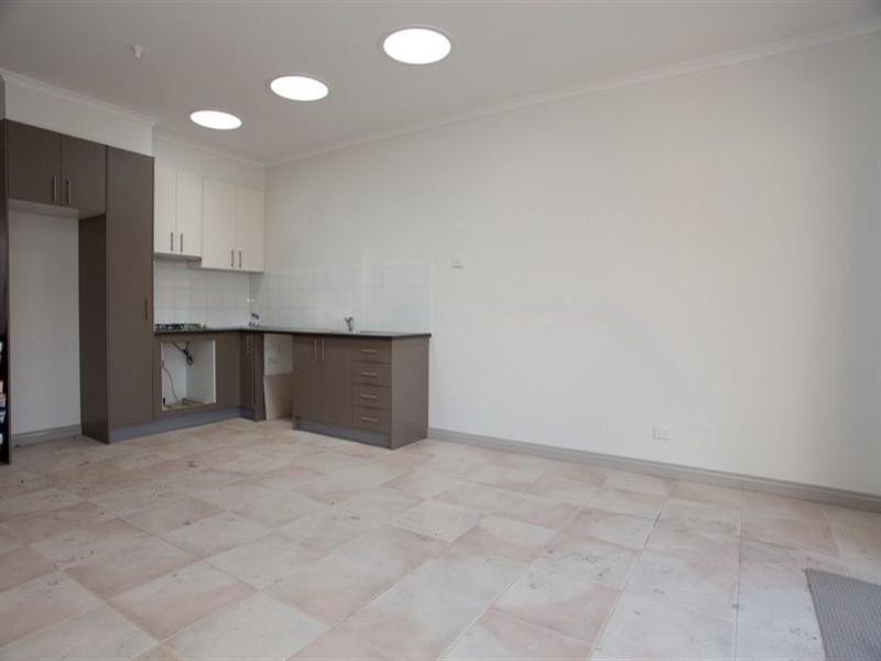 2/58-60 Memorial Avenue, Epping VIC 3076