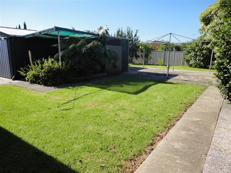 42 Burton Street, Lalor VIC 3075