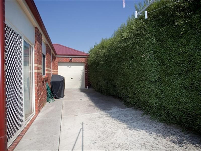 6 Oakville Place, Craigieburn VIC 3064