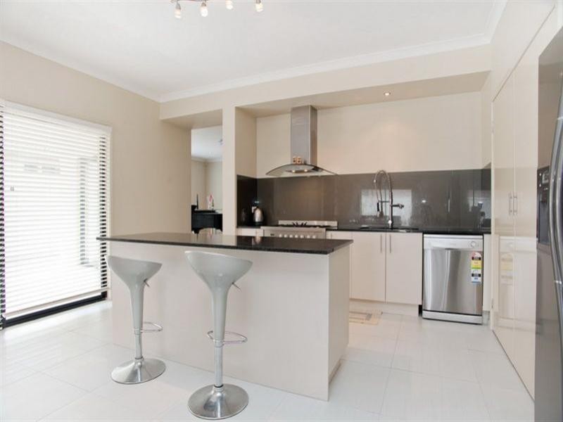 27 Quartz Grove, Epping VIC 3076