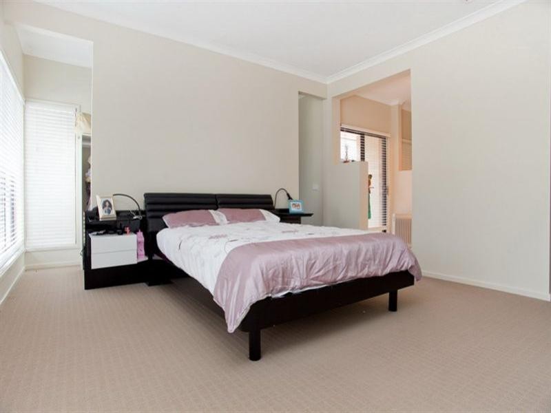 27 Quartz Grove, Epping VIC 3076