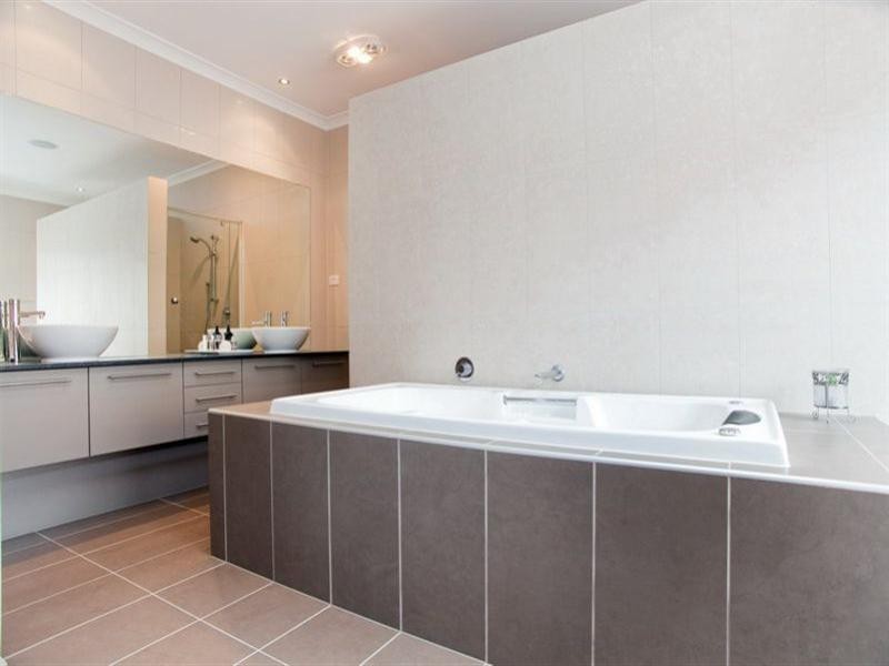 15 Maranatha Street, Epping VIC 3076