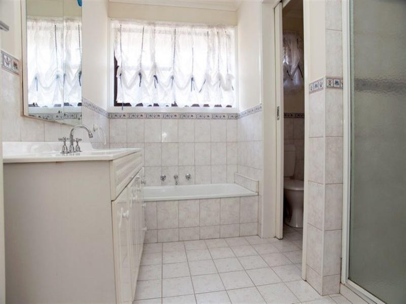 28 Holroyd Drive, Epping VIC 3076