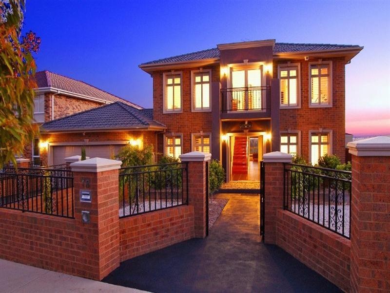 18 Skyline Drive, South Morang VIC 3752