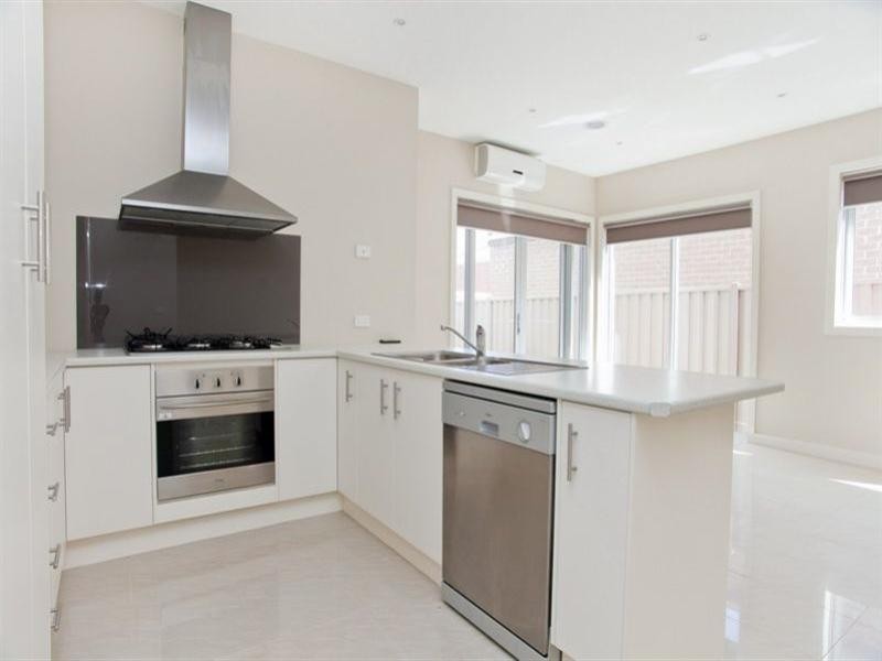 3 Granite Outlook, Epping VIC 3076