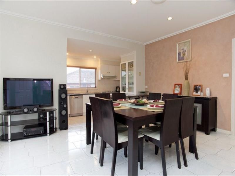 4 Bega Court, Lalor VIC 3075