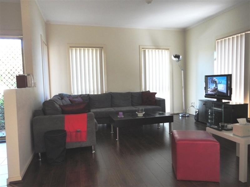 1/8 Zurzolo Terrace, Epping VIC 3076