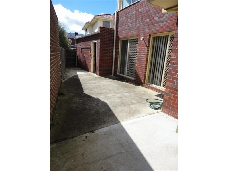 1/8 Zurzolo Terrace, Epping VIC 3076