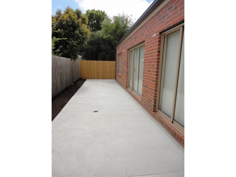 2/19 Lloyd Avenue, Epping VIC 3076