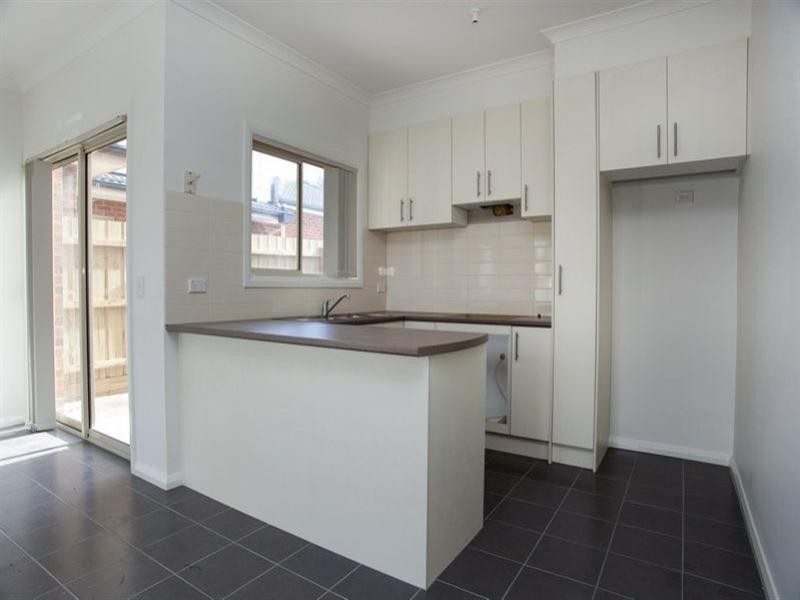 6/4 Pratt Street, Reservoir VIC 3073