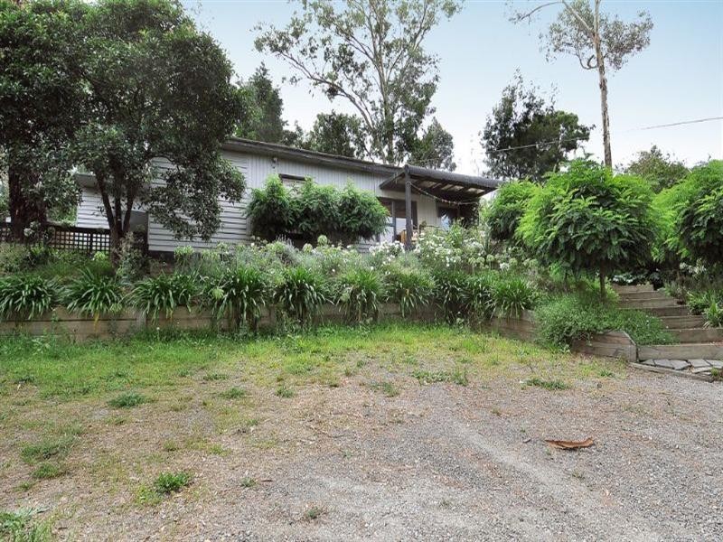 11 St Helena Road, Greensborough VIC 3088
