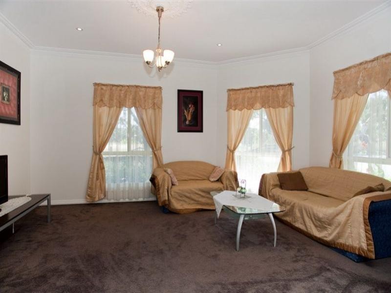 26 Echuca Way, Epping VIC 3076