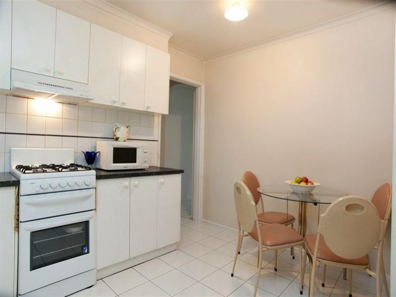 5 Dion Close, Lalor VIC 3075