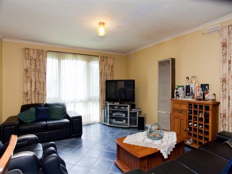 5 Leilani Grove, Thomastown VIC 3074